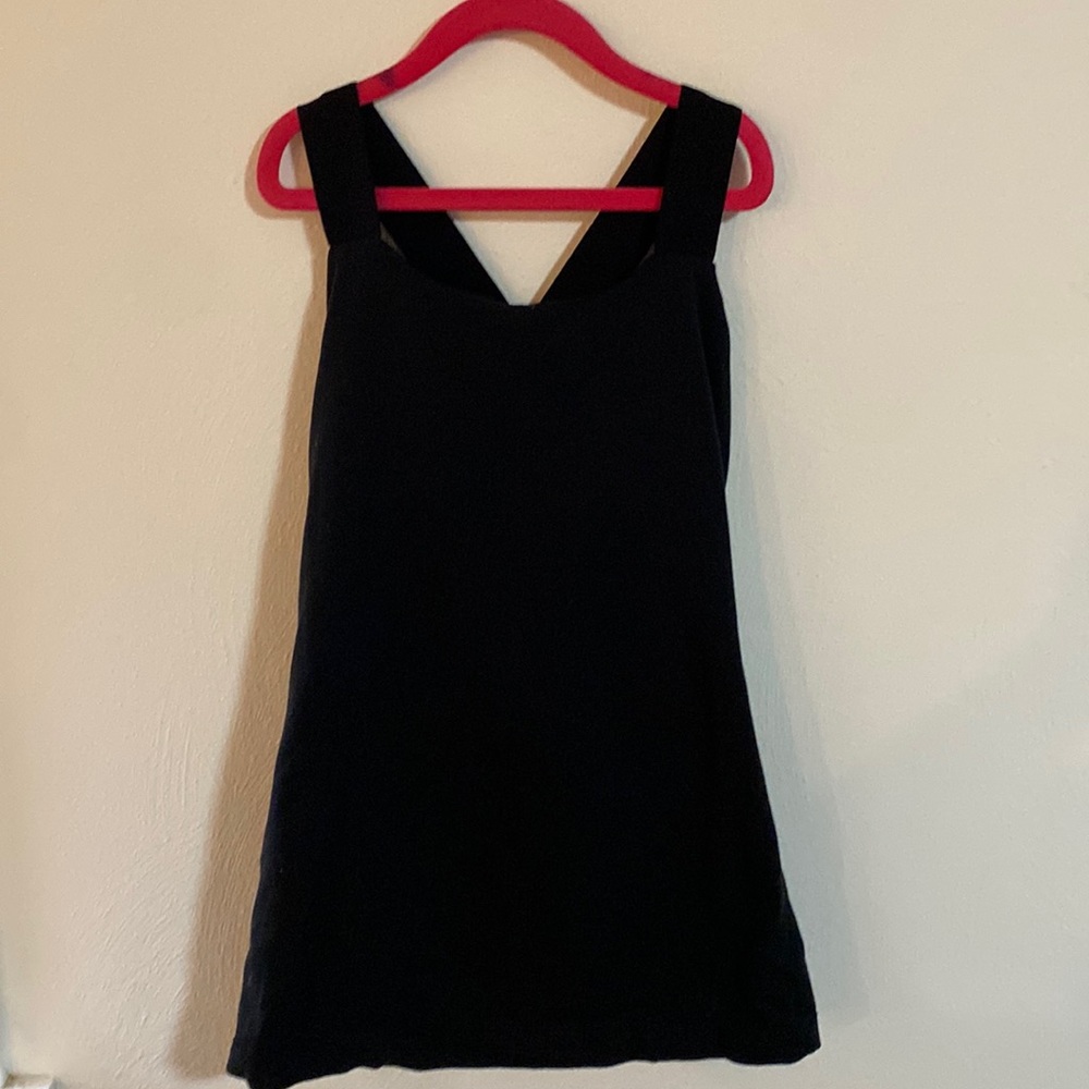 Lululemon black workout top size 4